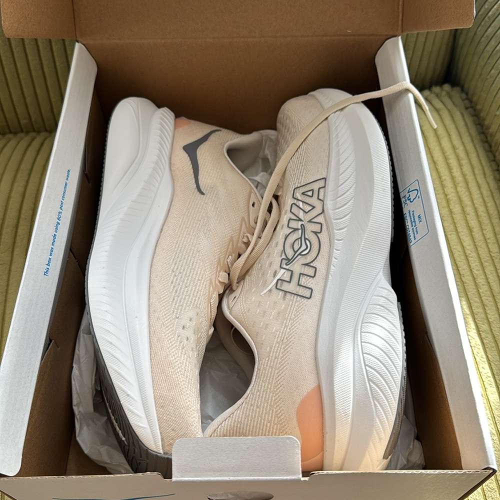 NIB Hoka Mach 6